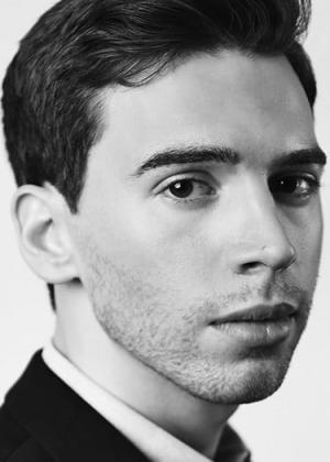 Jordan Gavaris